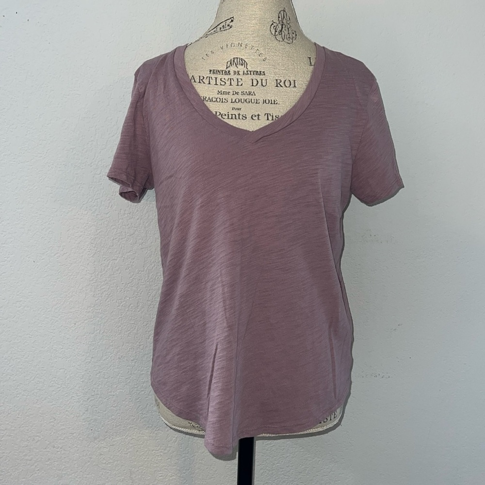Everyday V-Neck Tee in Dusty Mauve